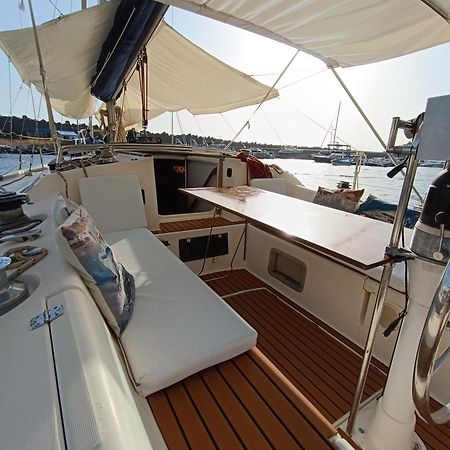Dormire in Barca a Vela Maratea Esterno foto